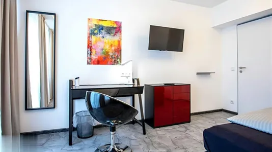 Rooms in Frankfurt Innenstadt I - photo 4
