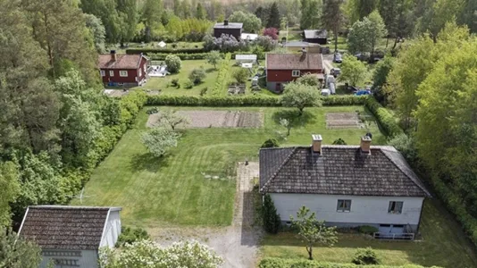 Houses in Strängnäs - photo 2