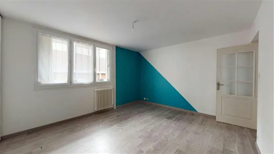 Apartments in Clermont-Ferrand - photo 2