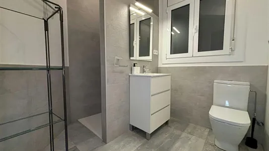 Rooms in Barcelona Eixample - photo 8