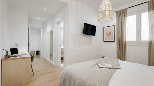 Rooms in Barcelona Eixample - photo 3