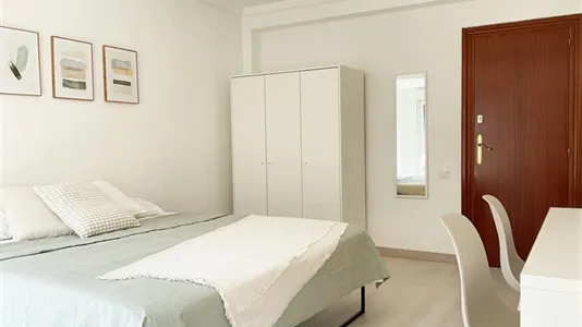Rooms in Zaragoza - photo 2