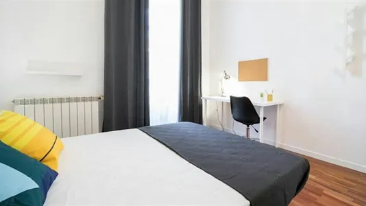 Rooms in Madrid Centro - photo 3