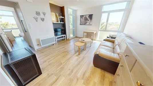 Apartments in Lyon - photo 3