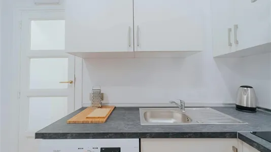 Rooms in Madrid Chamartín - photo 9