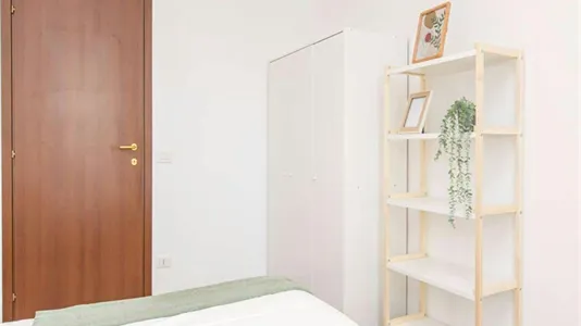 Rooms in Milano Zona 2 - Stazione Centrale, Gorla, Turro, Greco, Crescenzago - photo 9