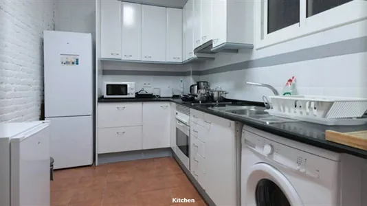 Rooms in Barcelona Eixample - photo 5