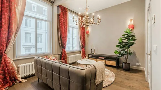 Apartments in Amsterdam Oud-Zuid - photo 2