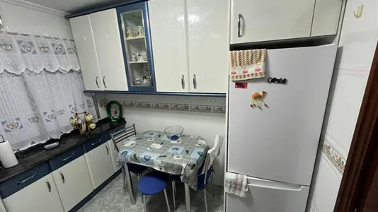 Rooms in Bilbao - photo 9