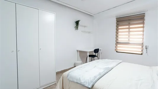 Rooms in Mislata - photo 2