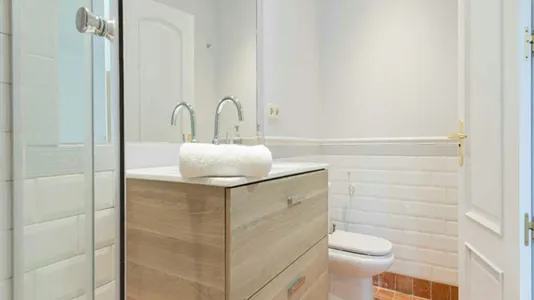 Rooms in Madrid Centro - photo 6