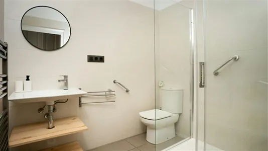 Rooms in Barcelona Eixample - photo 7