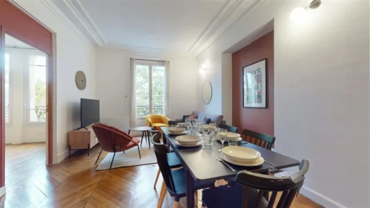 Rooms in Paris 19ème arrondissement - photo 2
