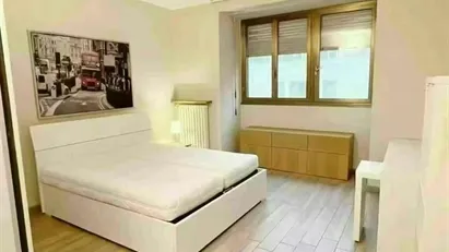 Room for rent in Milano Zona 8 - Fiera, Gallaratese, Quarto Oggiaro, Milan