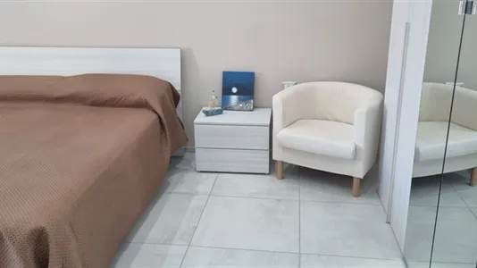Rooms in Napoli Municipalità 4 - photo 6