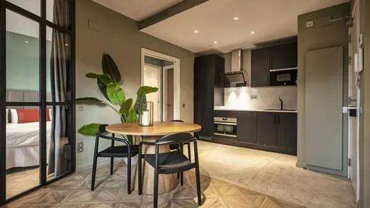 Apartments in Barcelona Ciutat Vella - photo 6