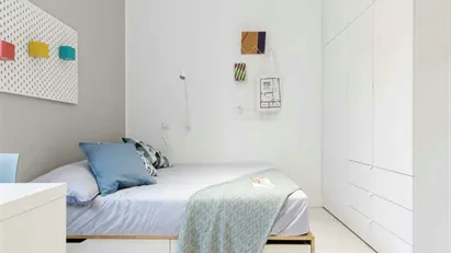 Room for rent in Milano Zona 5 - Vigentino, Chiaravalle, Gratosoglio, Milan