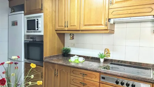 Rooms in Moncada - photo 5