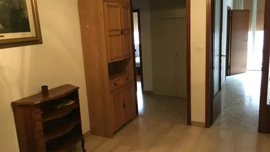 Rooms in Casalecchio di Reno - photo 1