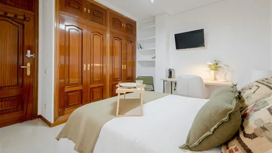 Rooms in Madrid Retiro - photo 3