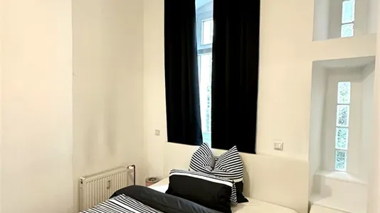 Apartments in Berlin Charlottenburg-Wilmersdorf - photo 2