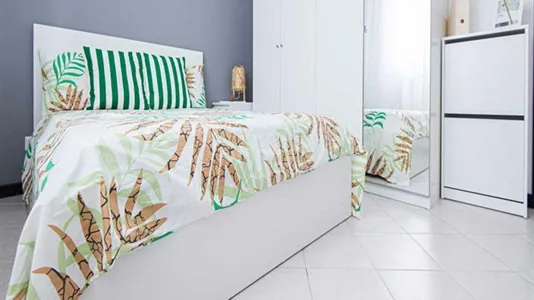 Rooms in Sesto San Giovanni - photo 2