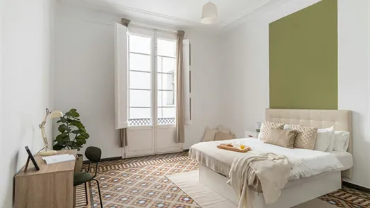 Rooms in Barcelona Ciutat Vella - photo 4