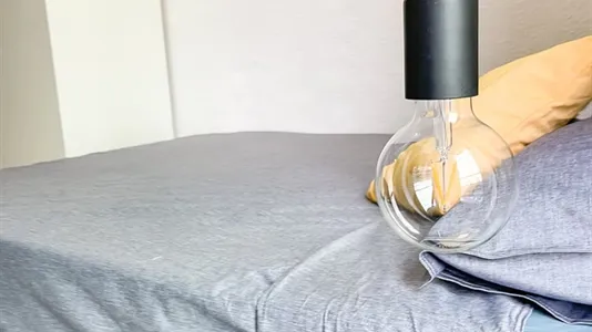 Rooms in Barcelona Ciutat Vella - photo 10