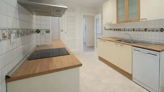 Rooms in Madrid Salamanca - photo 9