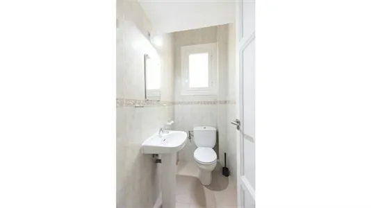 Rooms in Madrid Chamberí - photo 10