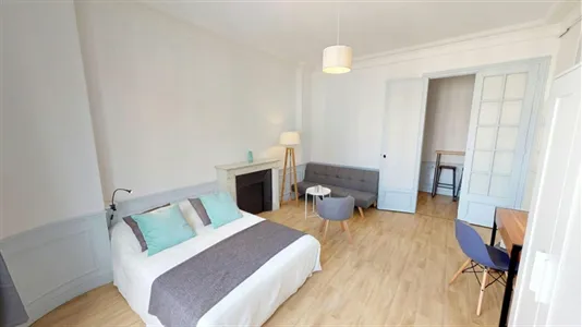 Rooms in Paris 15ème arrondissement - photo 2