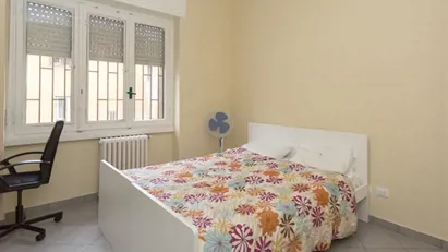 Room for rent in Milano Zona 6 - Barona, Lorenteggio, Milan