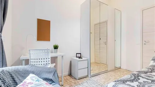 Rooms in Milano Zona 8 - Fiera, Gallaratese, Quarto Oggiaro - photo 5