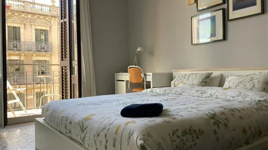 Rooms in Barcelona Eixample - photo 9