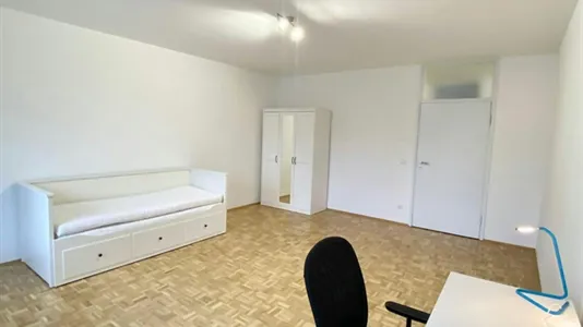 Rooms in Berlin Treptow-Köpenick - photo 2