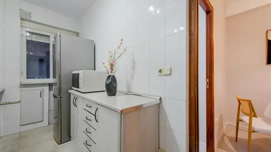 Rooms in Madrid ChamartĂn - photo 9