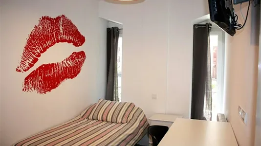 Rooms in Madrid Centro - photo 2