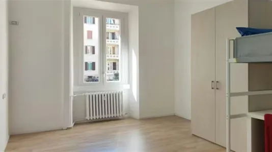 Rooms in Milano Zona 8 - Fiera, Gallaratese, Quarto Oggiaro - photo 2