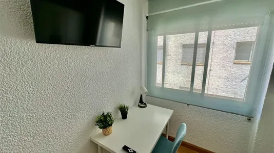 Rooms in Zaragoza - photo 3
