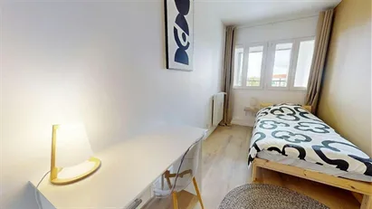 Room for rent in Orléans, Centre-Val de Loire
