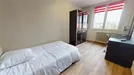 Room for rent, Lyon, Auvergne-Rhône-Alpes, &lt;span class=&quot;blurred street&quot; onclick=&quot;ProcessAdRequest(9420713)&quot;&gt;&lt;span class=&quot;hint&quot;&gt;See streetname&lt;/span&gt;[xxxxxxxxxxxxx]&lt;/span&gt;
