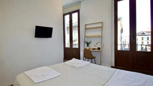 Apartments in Madrid Centro - photo 2