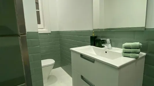 Rooms in Madrid Centro - photo 8