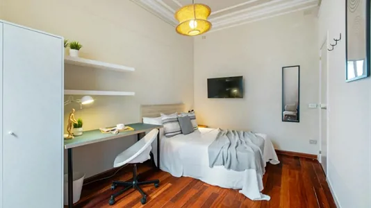 Rooms in Barcelona Gràcia - photo 3