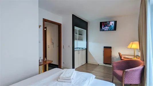 Apartments in Berlin Charlottenburg-Wilmersdorf - photo 7