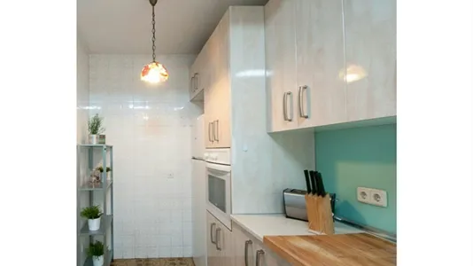 Rooms in Madrid Centro - photo 8