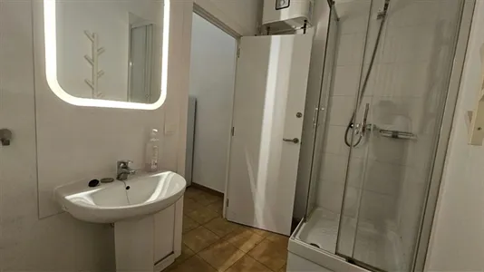 Rooms in Barcelona Eixample - photo 5