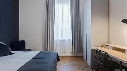 Room for rent in Milano Zona 6 - Barona, Lorenteggio, Milan