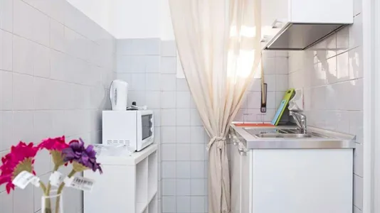 Rooms in Milano Zona 8 - Fiera, Gallaratese, Quarto Oggiaro - photo 8