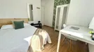 Room for rent, El Cerezo, Andalucía, &lt;span class=&quot;blurred street&quot; onclick=&quot;ProcessAdRequest(13561193)&quot;&gt;&lt;span class=&quot;hint&quot;&gt;See streetname&lt;/span&gt;[xxxxxxxxxxxxx]&lt;/span&gt;